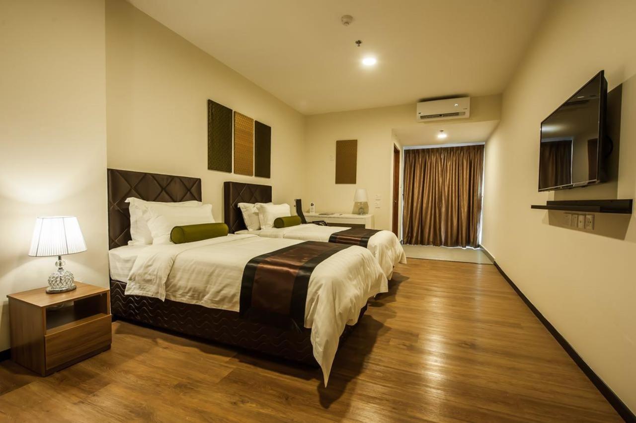 Aman Hills Hotel Kampong Timbunan Zewnętrze zdjęcie