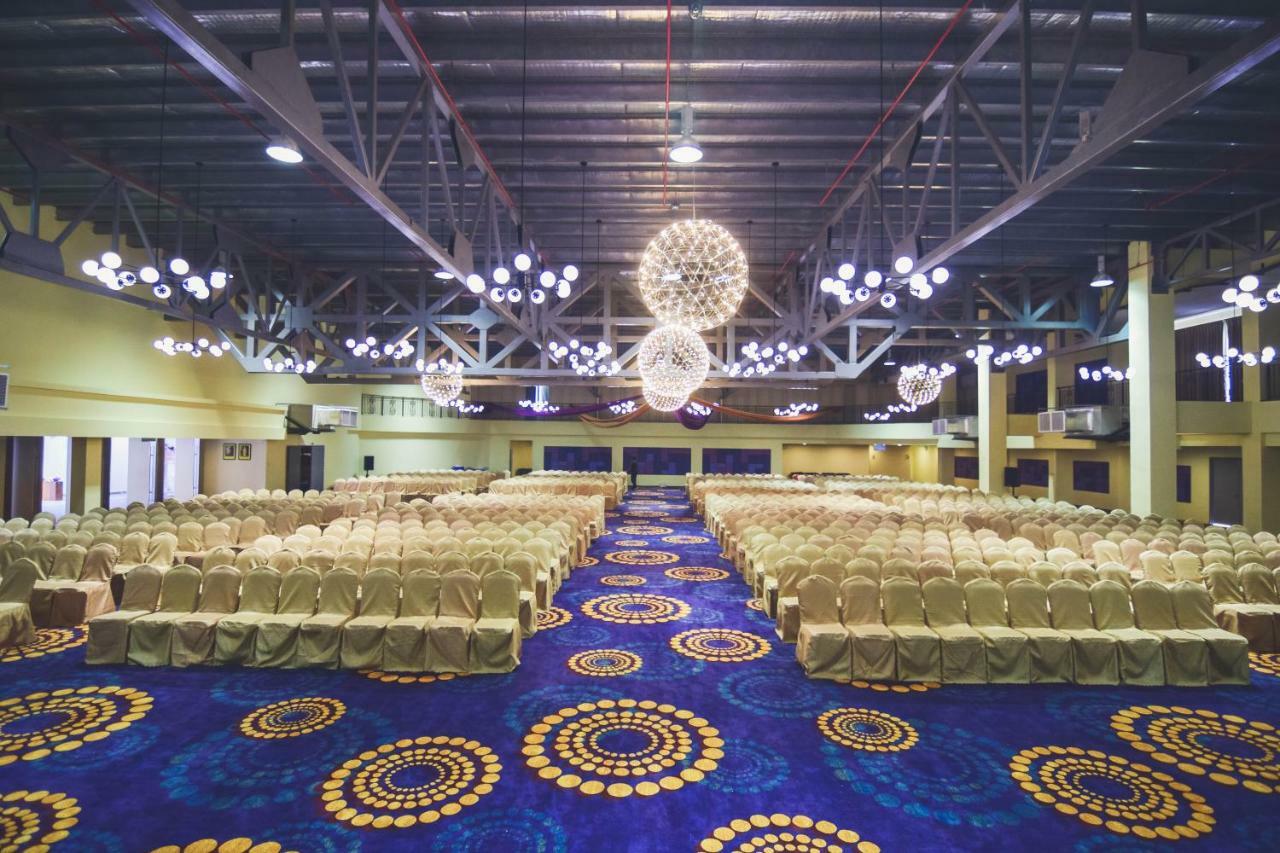 Aman Hills Hotel Kampong Timbunan Zewnętrze zdjęcie