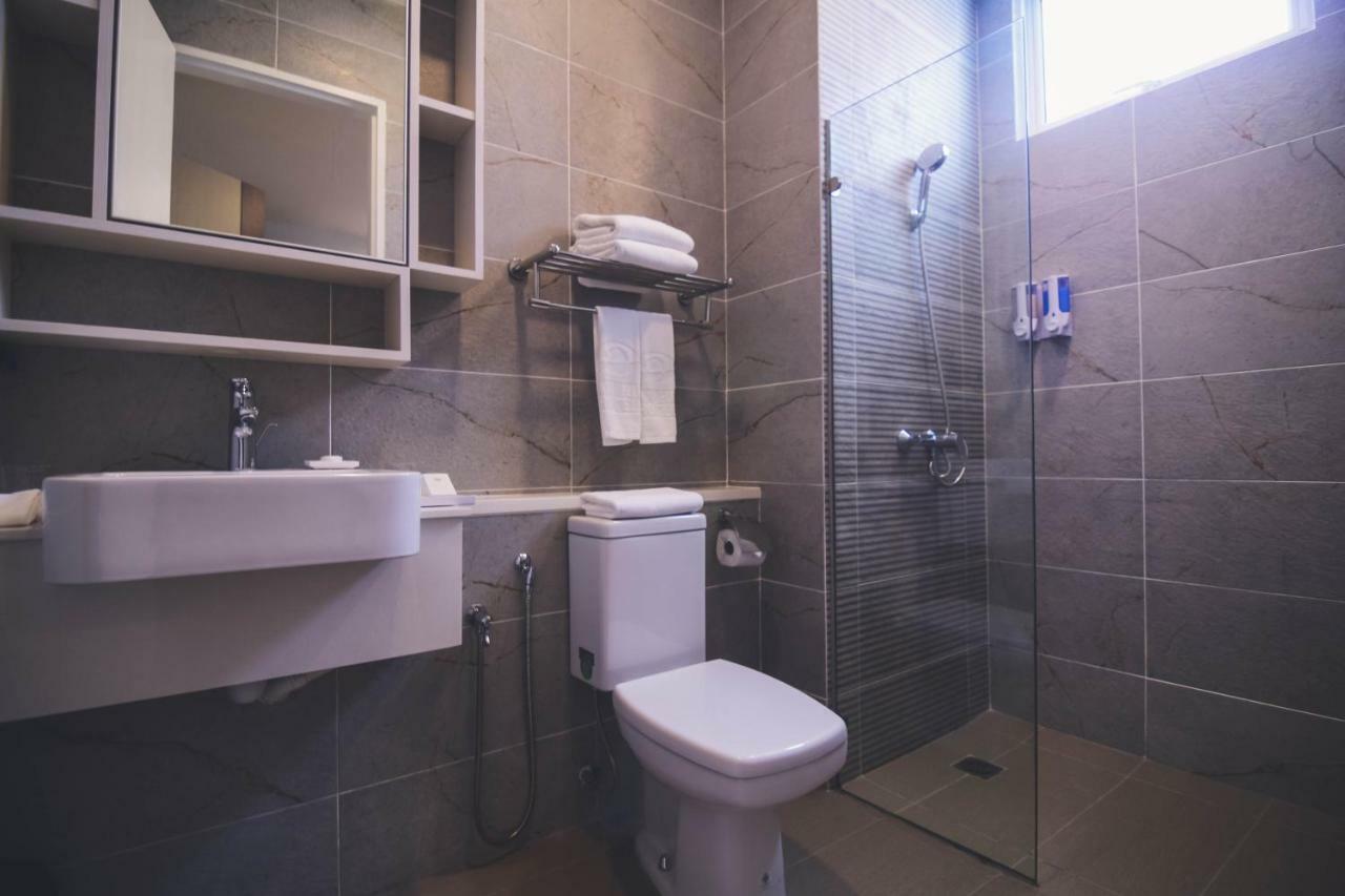 Aman Hills Hotel Kampong Timbunan Zewnętrze zdjęcie